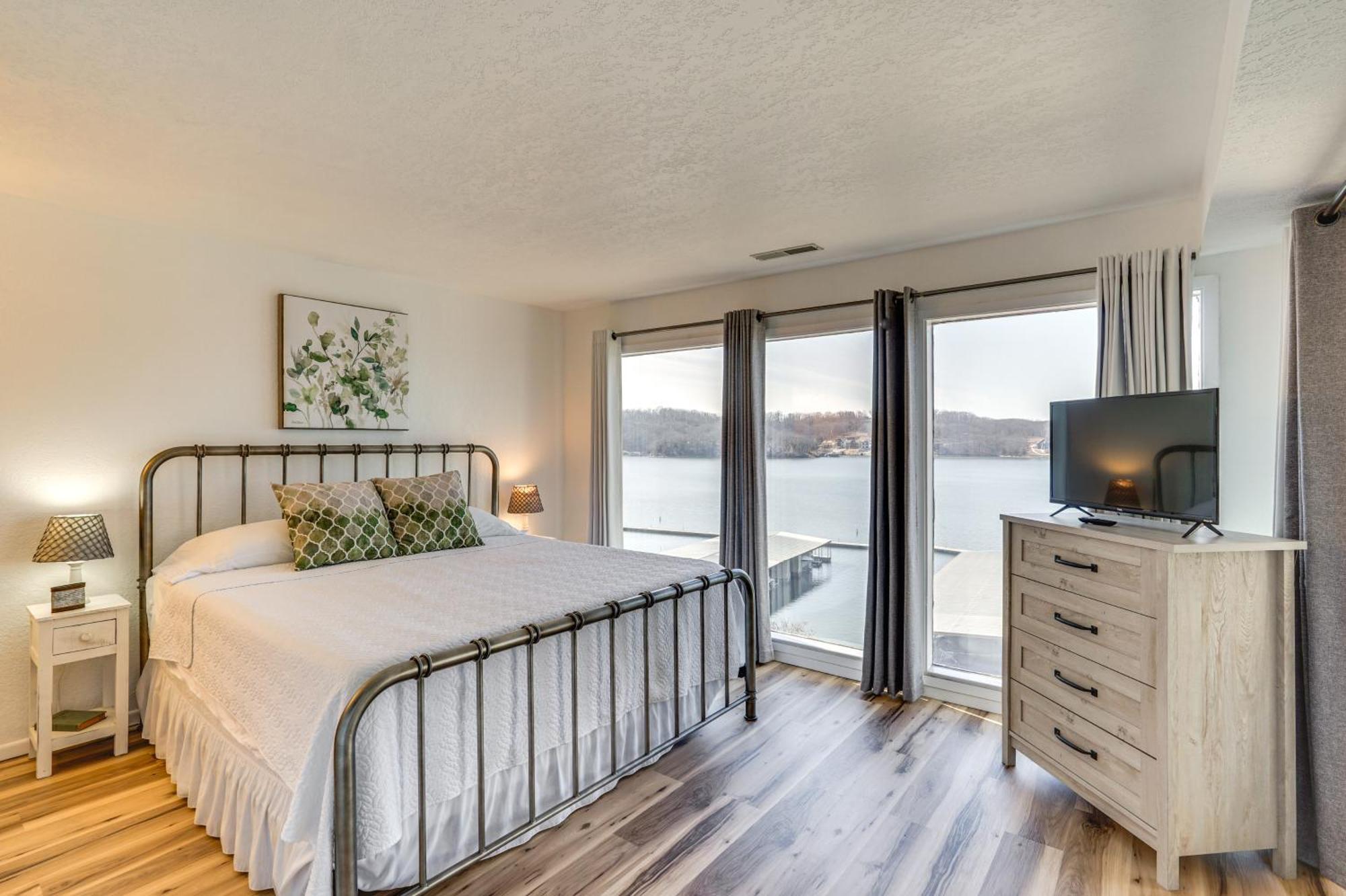 Modern Condo With Screened Balcony And Views! 오사지비치 외부 사진